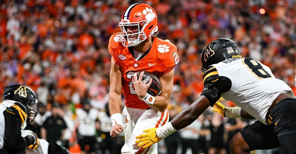 College Football Week 6: Pick Six Player&nbsp;Props